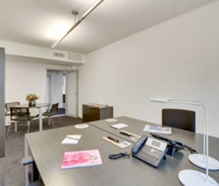 Bureau privé 18 m² 4 postes Coworking Rue Quentin-Bauchart Paris 75008 - photo 3